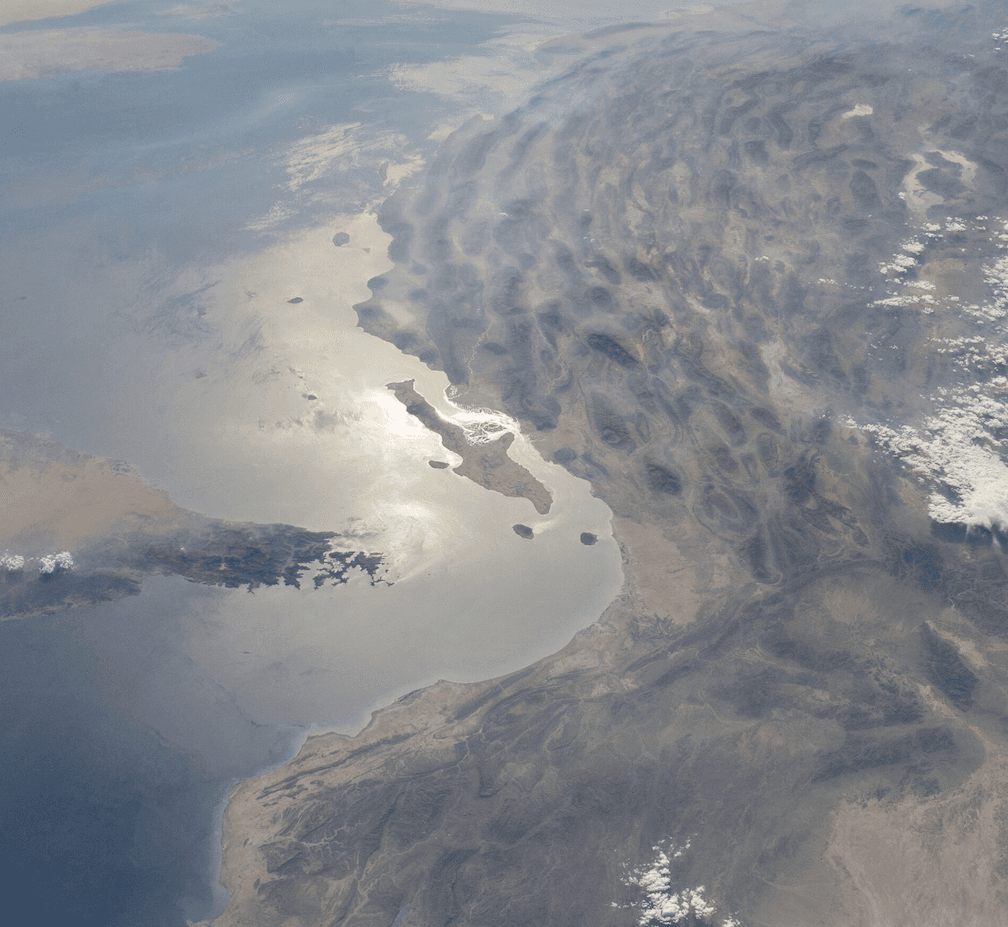 Hormuz Closure Strands Gulf Fertilizer Past the Spring Planting Window